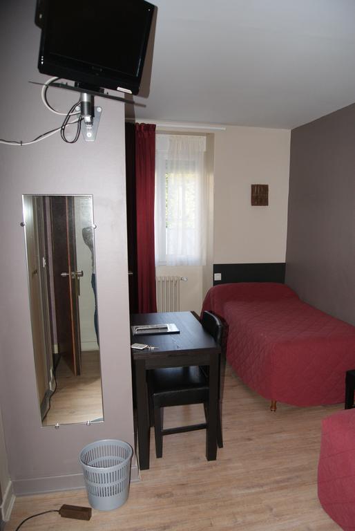 Logis Hotel Restaurant Des Voyageurs Tarnac Room photo